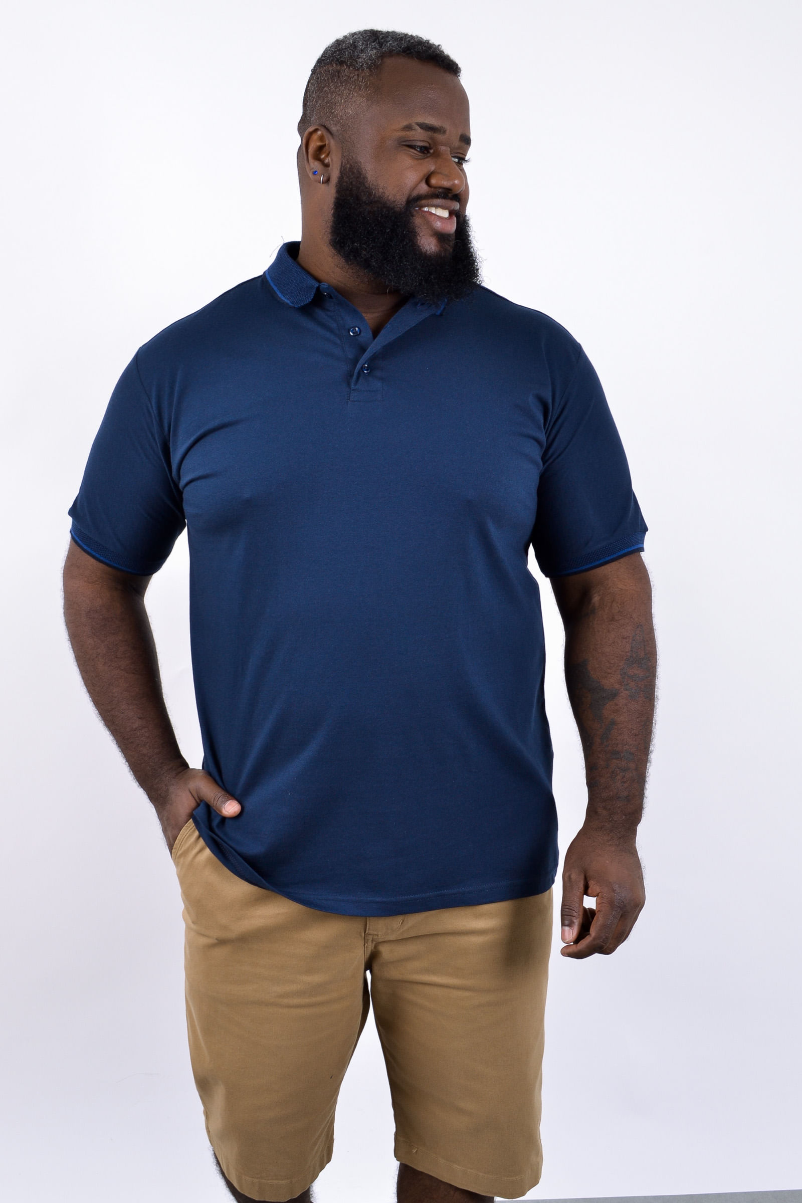 Polo-masculina-malha-gola-e-punhos-retilinea-trabalhada_0004_3.jpg