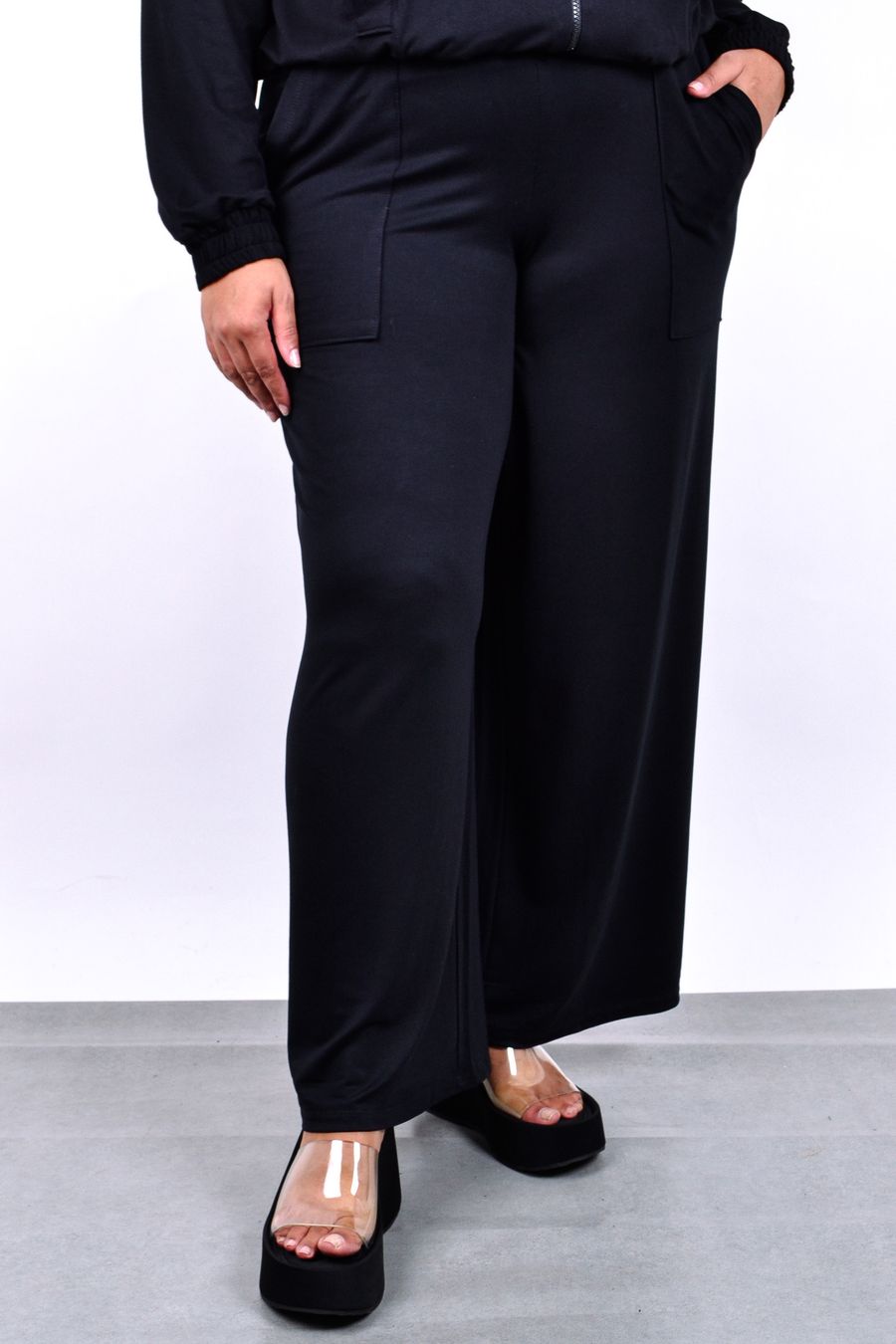 Calça wide leg moletinho feminina preto
