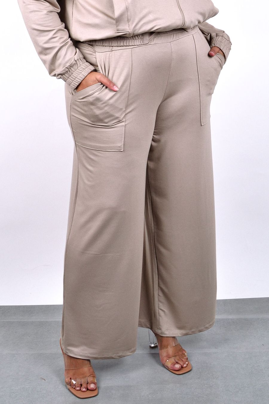 Calça wide leg moletinho feminina bege