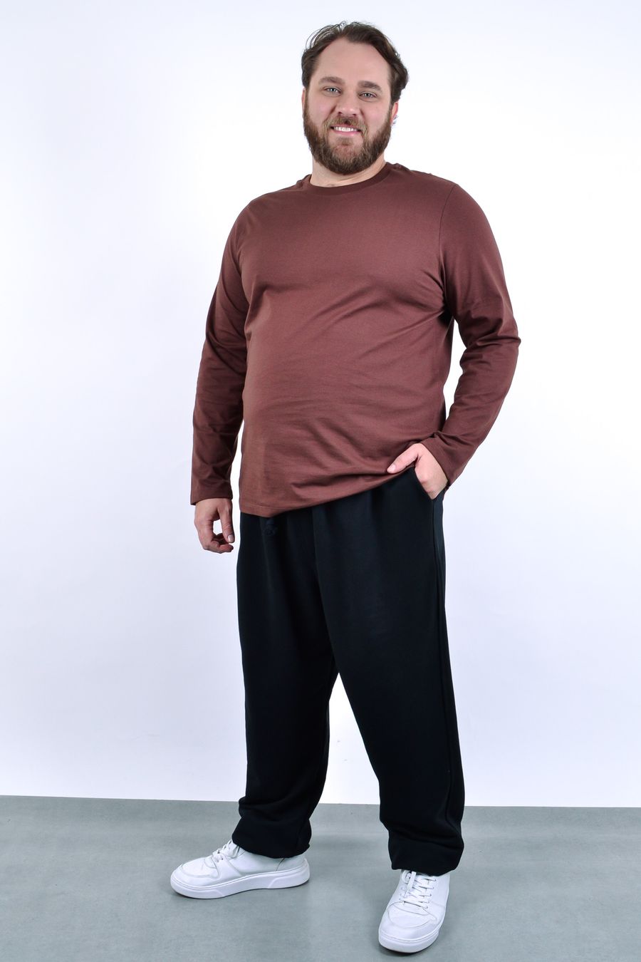 Camiseta manga longa malha plus size marrom