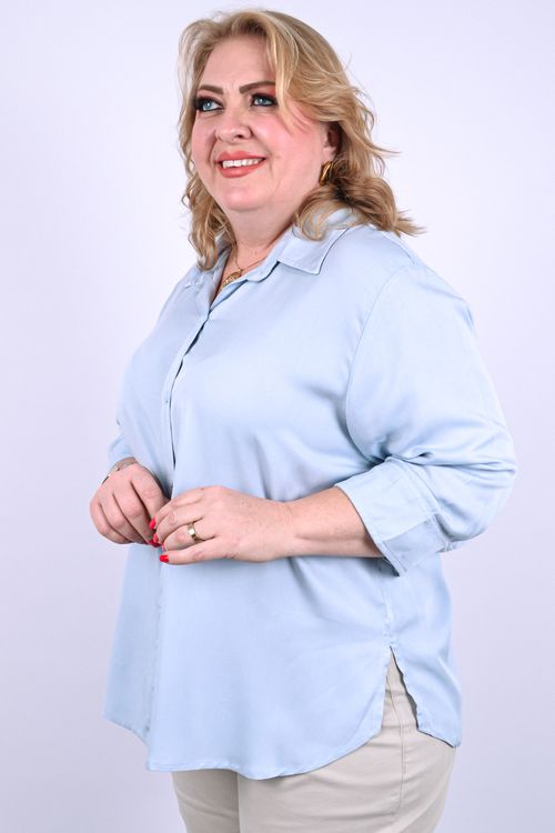 Camisa feminina com manga em viscose lisa azul
