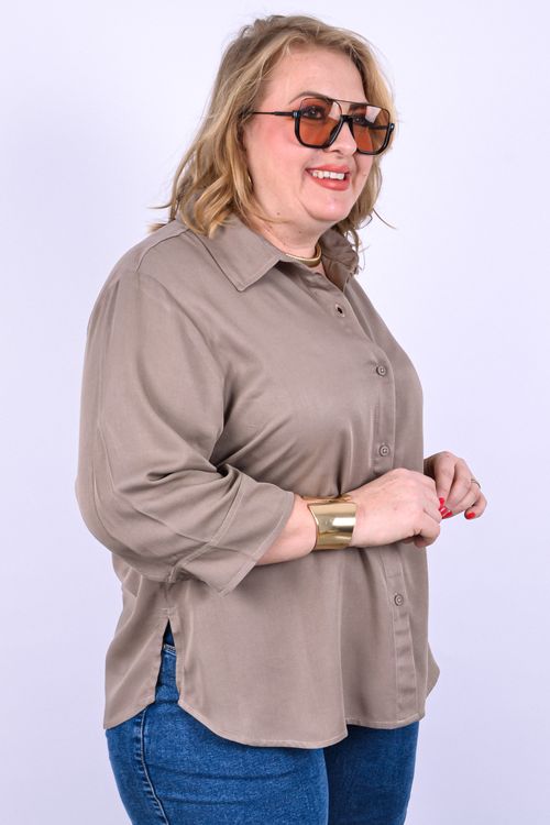 Camisa feminina com manga em viscose lisa kaki