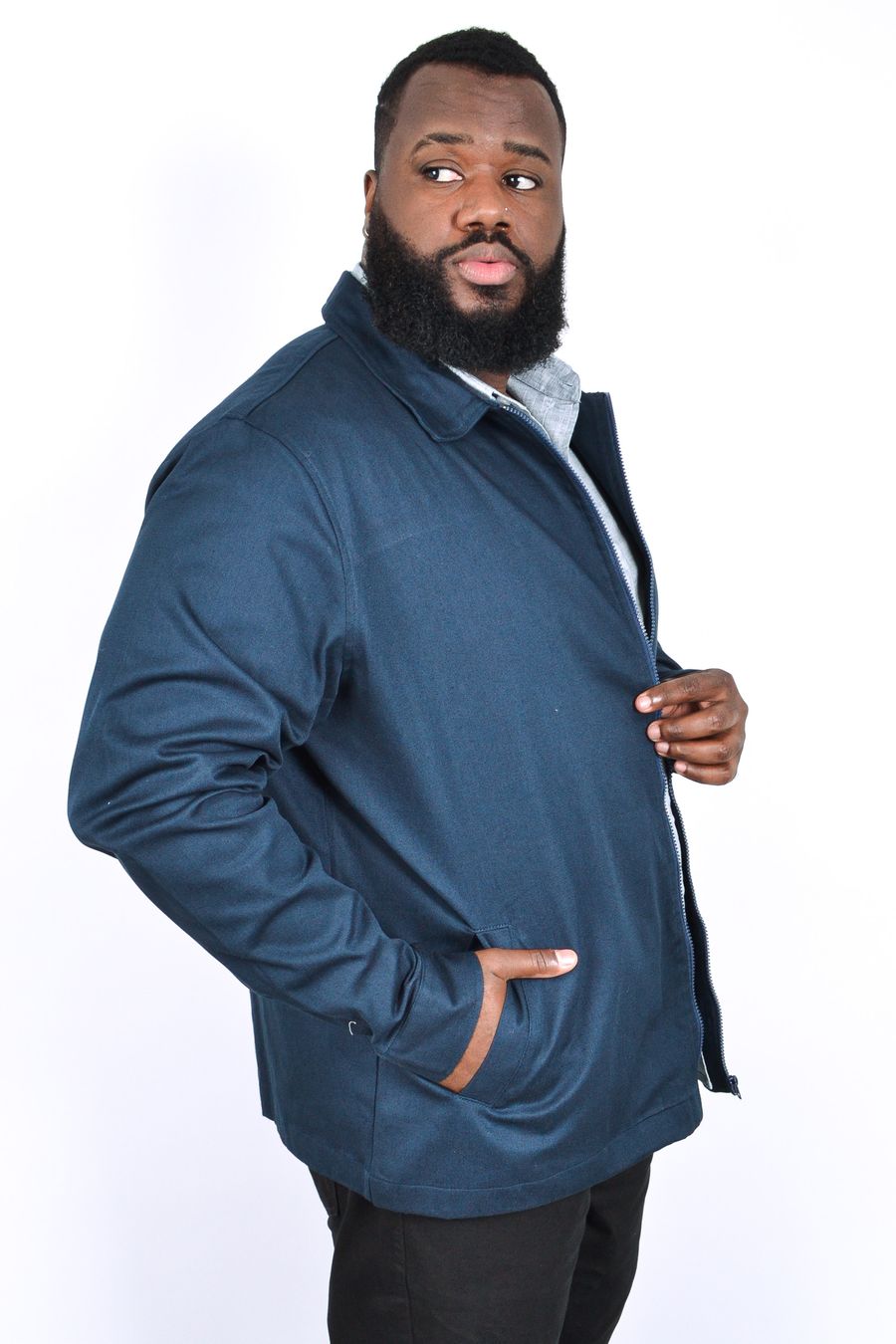 Jaqueta masculina sarja com elastano e zíper azul marinho