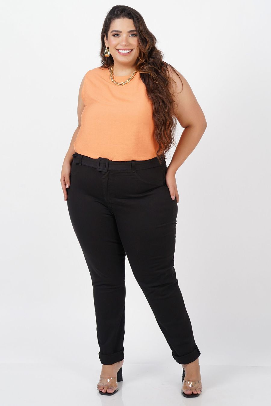 Calça skinny de sarja com fivela forrada plus size preto