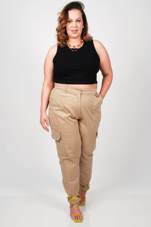 Calça de sarja cargo plus size kaki