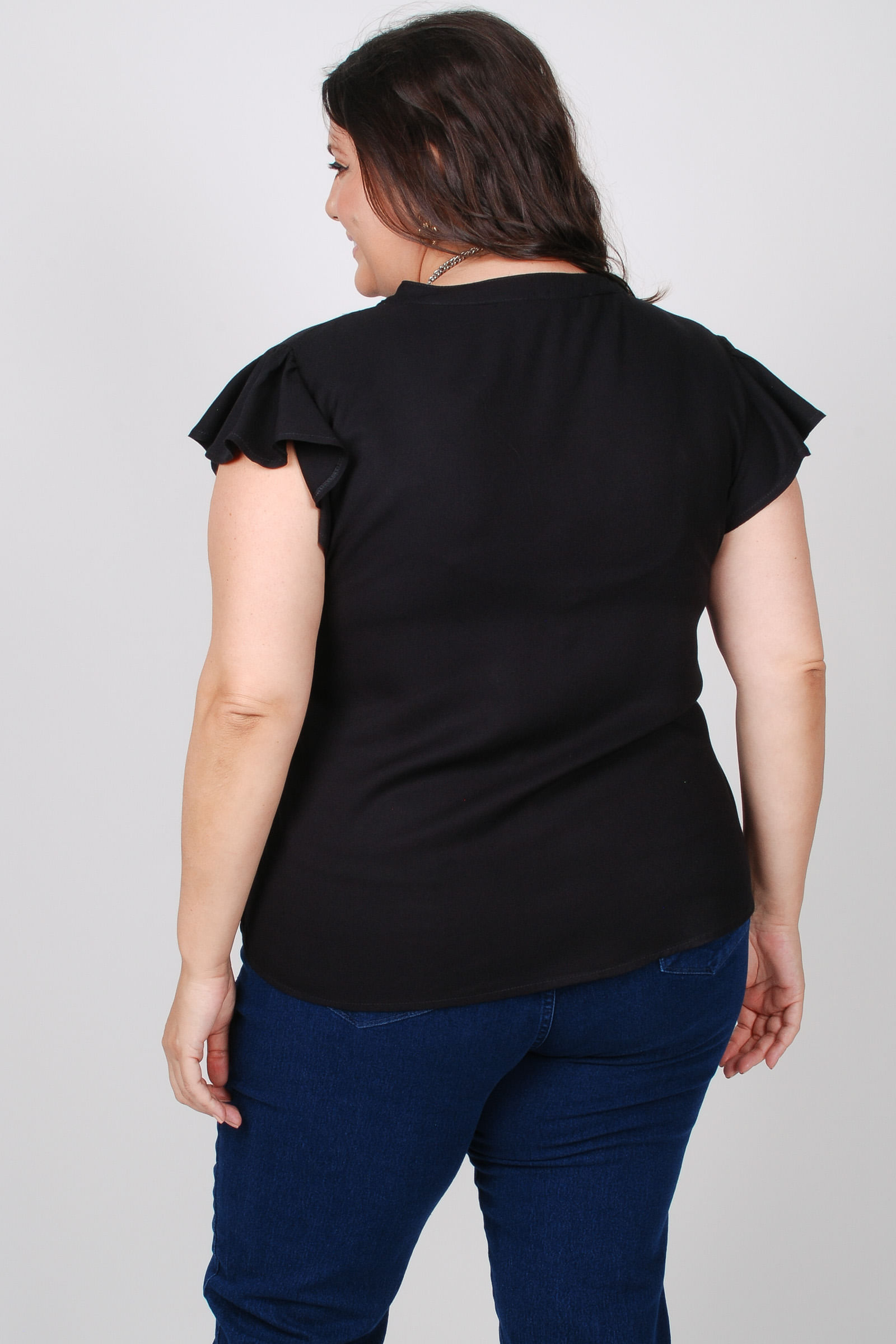 Blusa-em-viscose-com-gola-padre-plus-size_0026_4