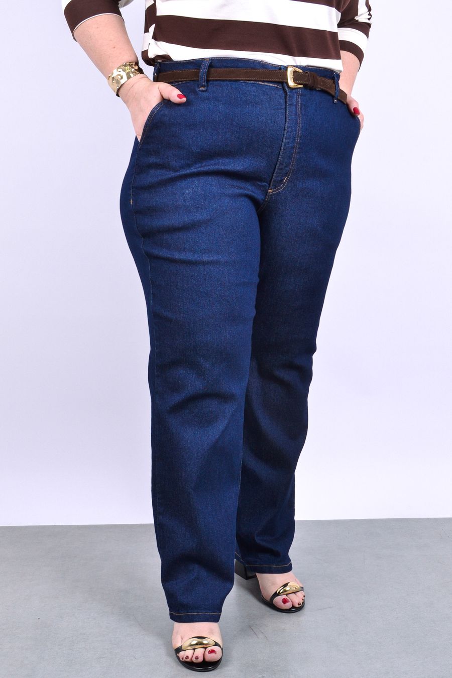 Calça reta blue jeans amaciada feminina jeans blue