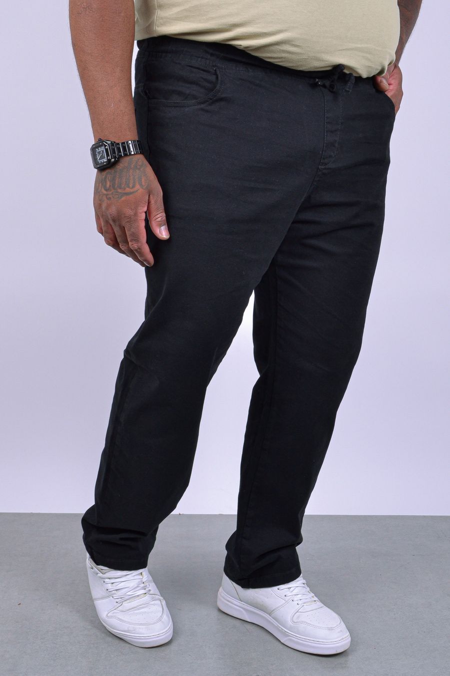 Calça de sarja com elástico no cós plus size preto