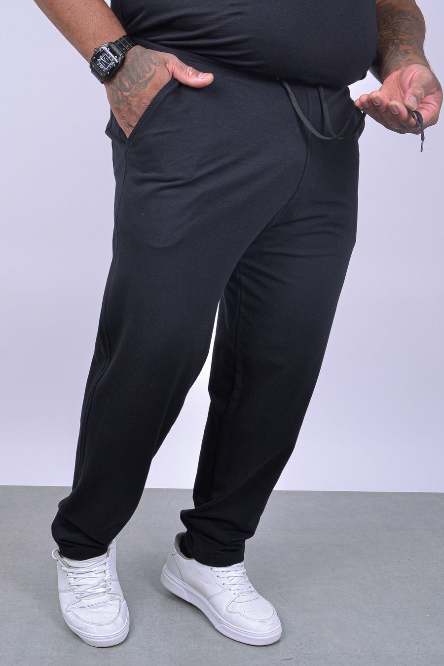 Calça reta masculina em moletom com elastano preto