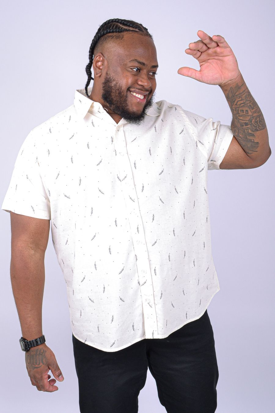 Camisa masculina linho manga curta – estampa de galhos bege
