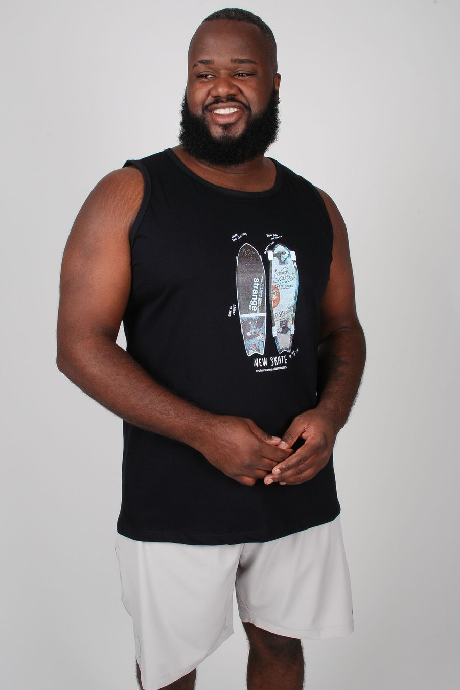 Regata com estampa skate plus size preto