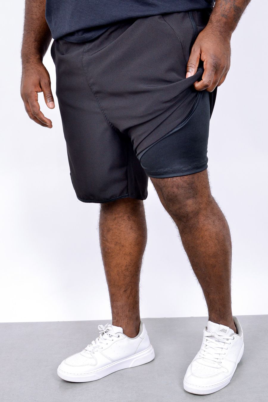 Shorts com shorts interno plus size preto