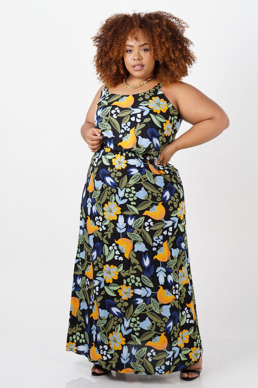 Vestido longo de viscose estampada plus size preto