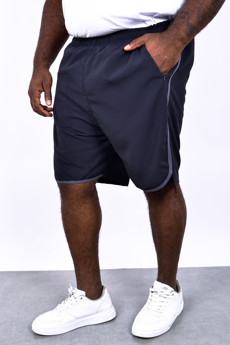Shorts com shorts interno plus size cinza chumbo