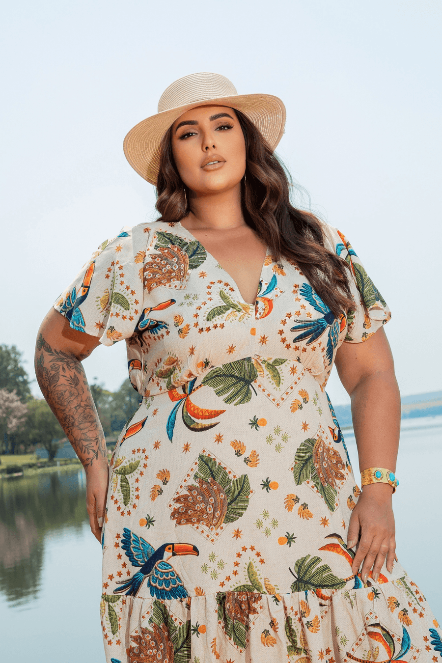 Vestido Curto Giulia Plus Size BEGE