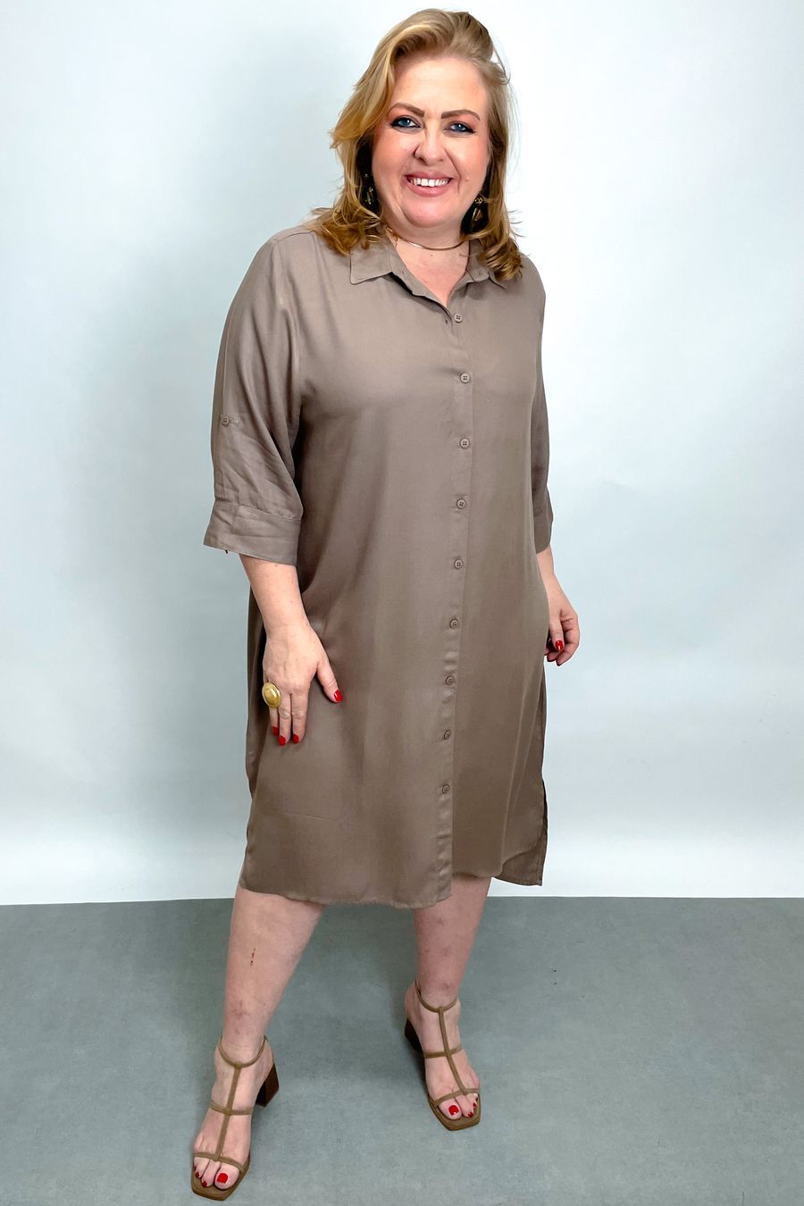 Vestido camisa feminino em viscose  kaki