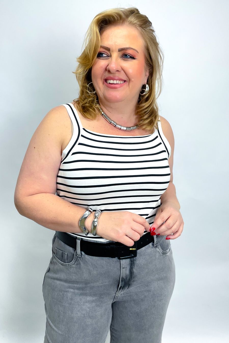 Regata listrada feminina com alça larga off white