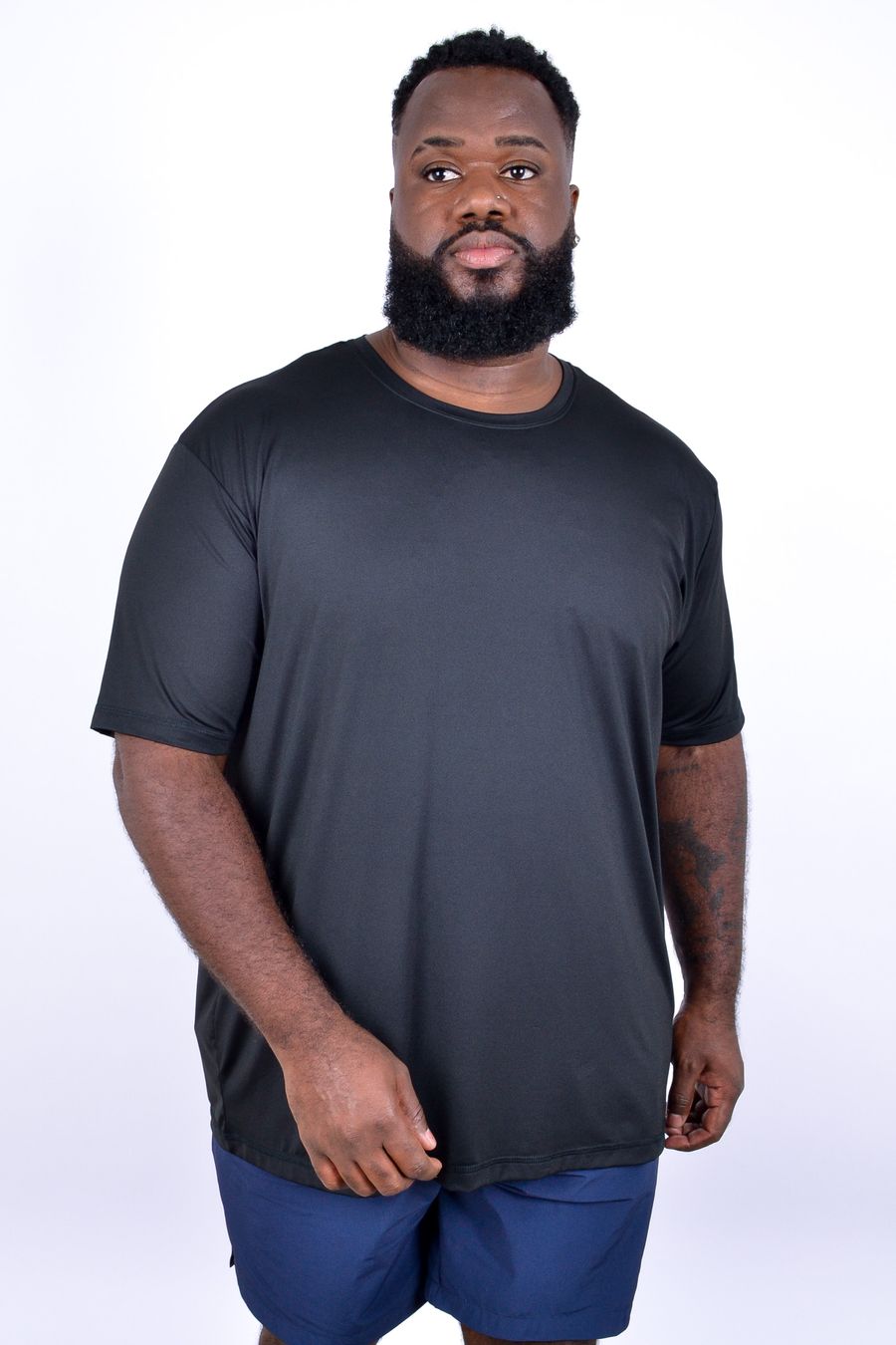 Camiseta masculina fitness em malha poliamida com elastano preto