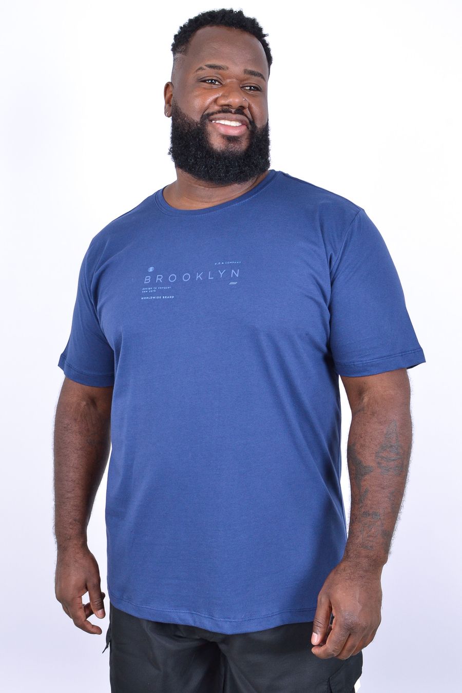 Camiseta masculina em meia malha com estampa  brooklyn azul marinho