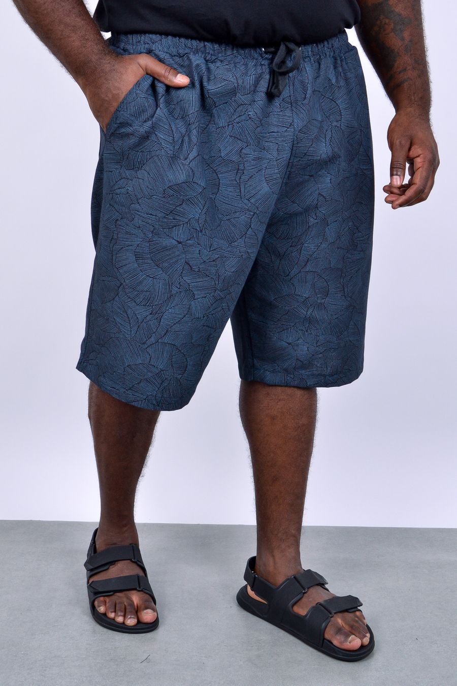 Bermuda masculina sarja estampada cós elástico azul
