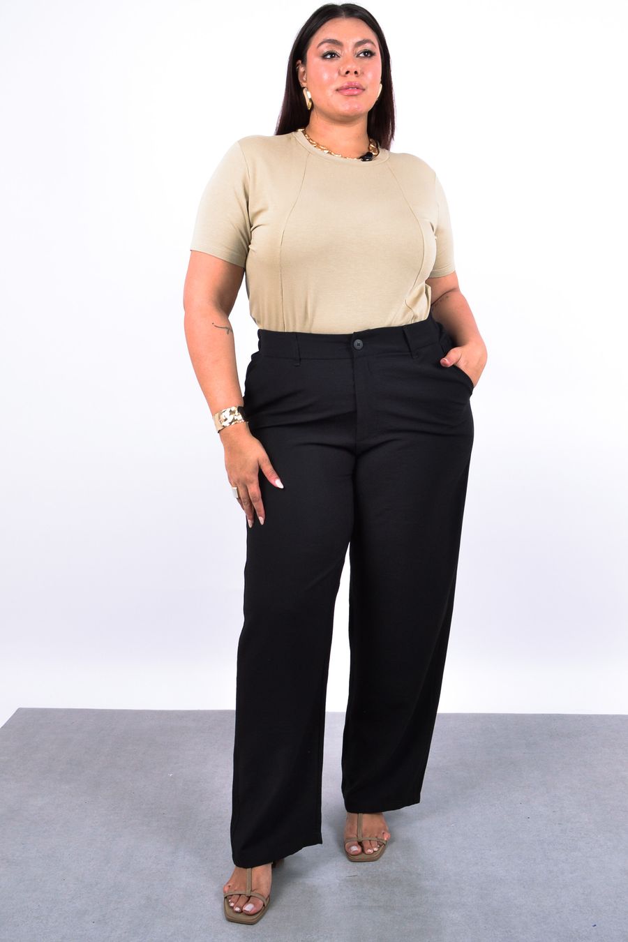 Calça reta alfaiataria feminina preto