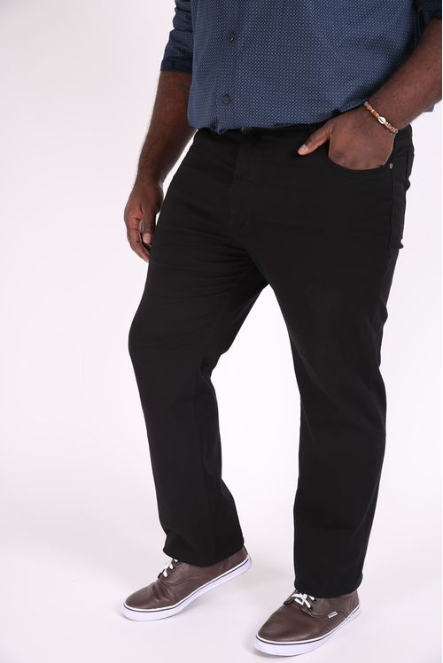 Calça sarja reta confort plus size preto