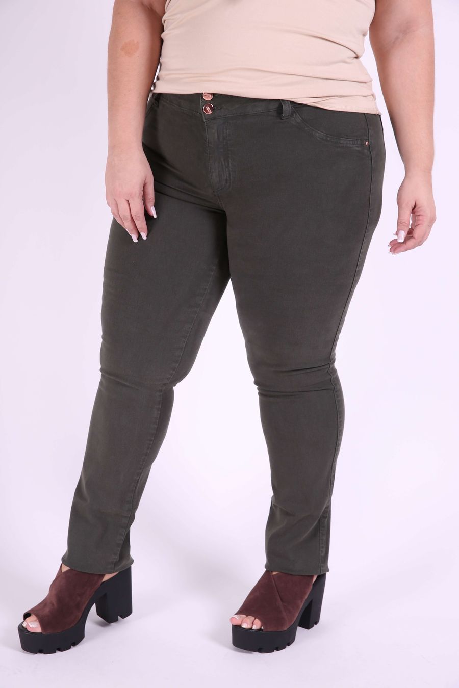 Calça sarja skinny feminina plus size verde militar