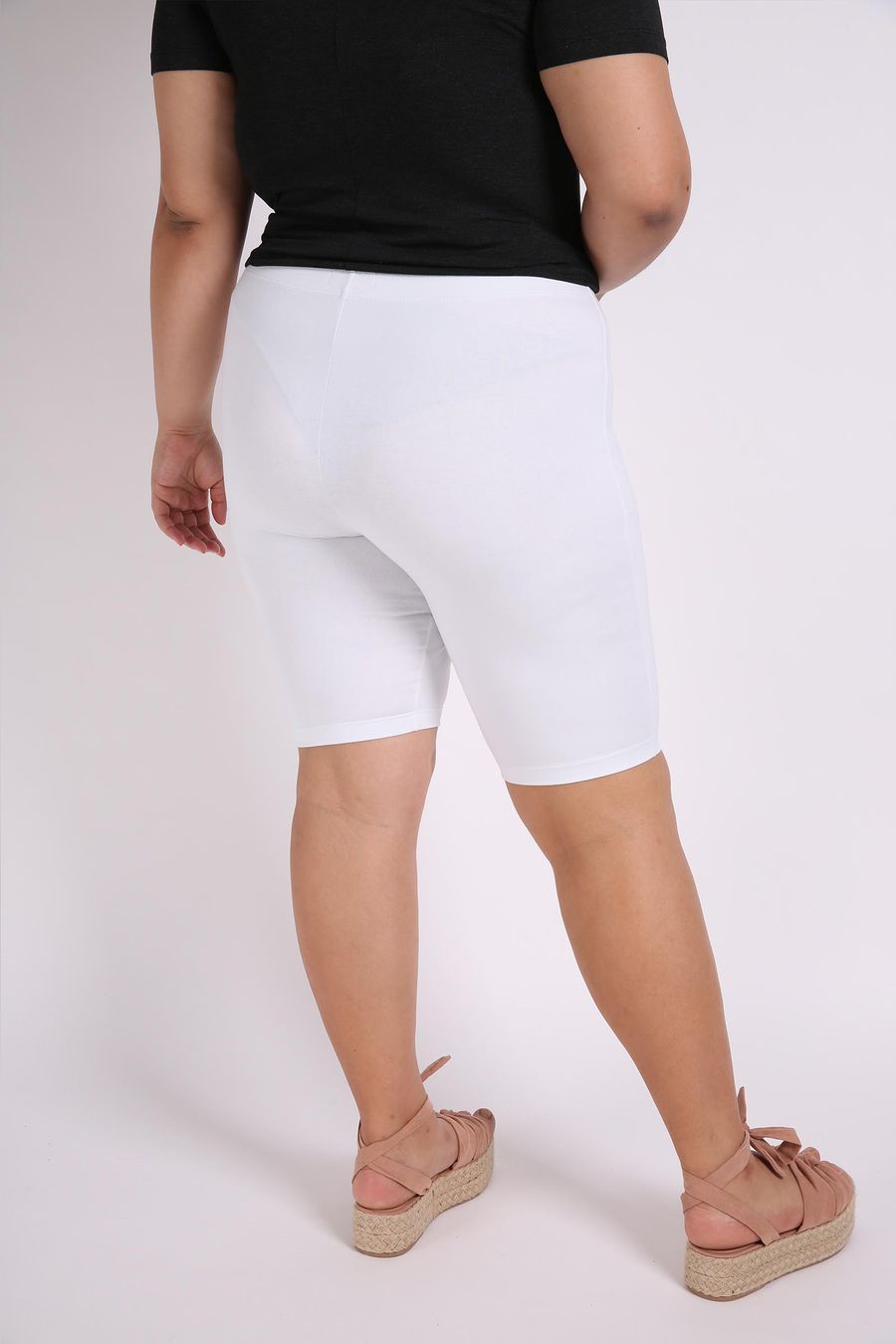 Bermuda ciclista plus size branco