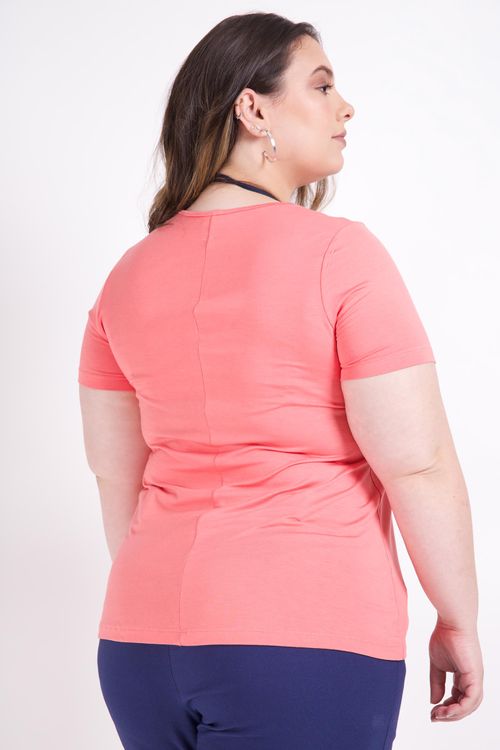 T-shirt decote v básica plus size rosa