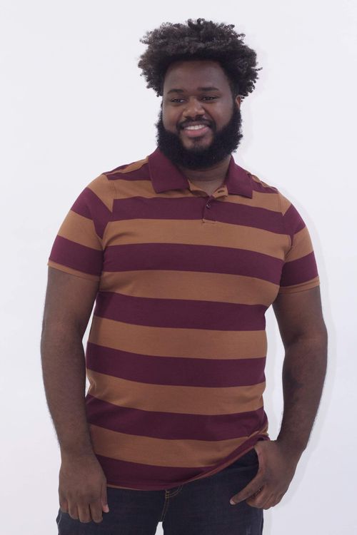 Camisa polo listrada plus size vinho