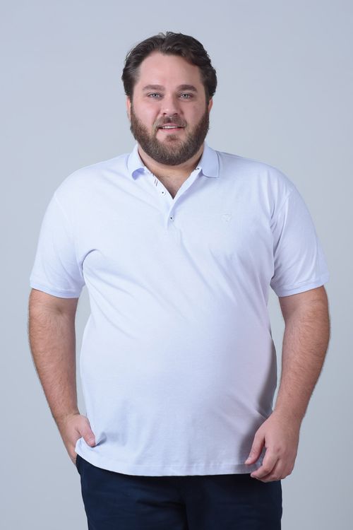 Camisa polo estampa na gola e manga plus size branco