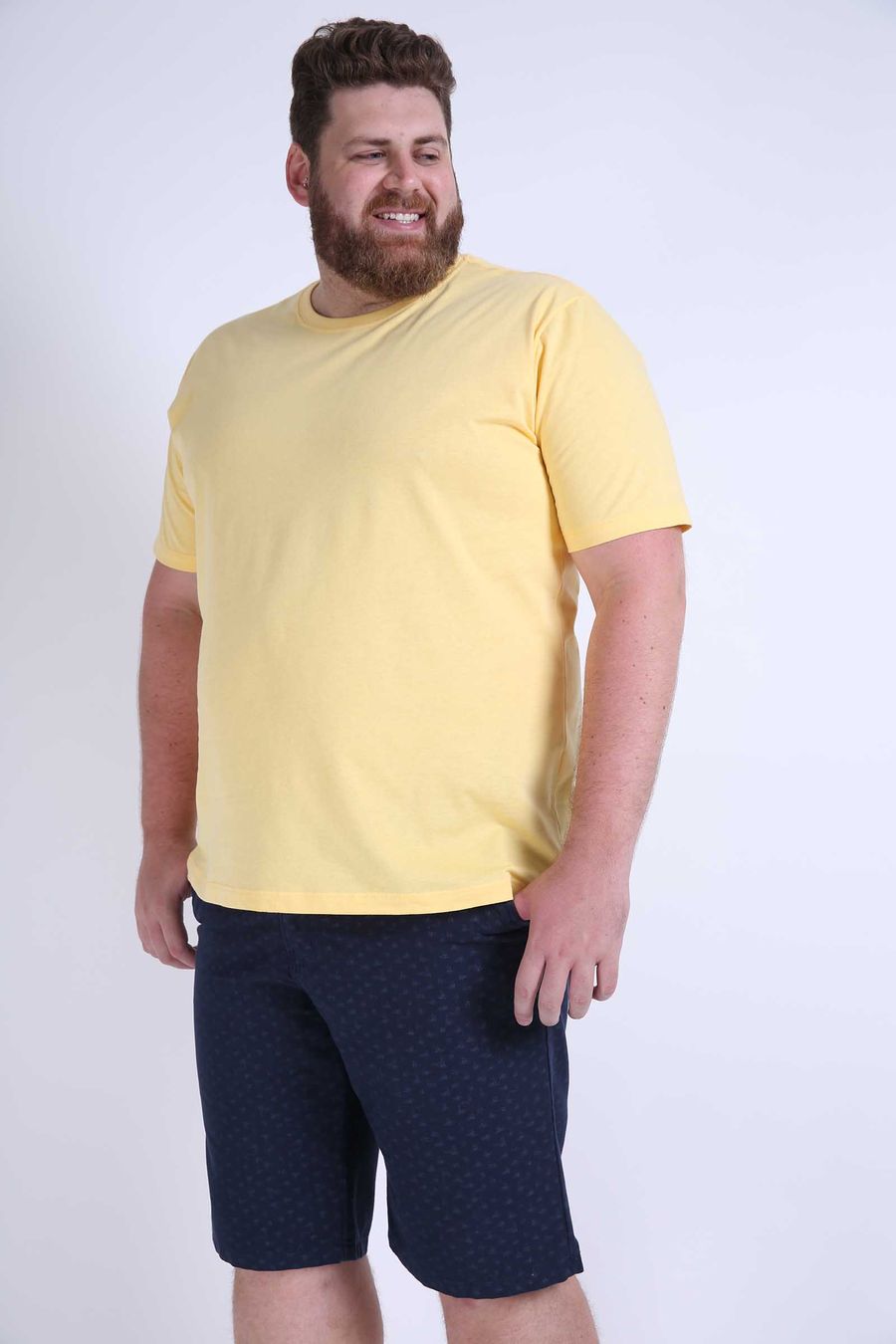 Camiseta básica masculina plus size amarelo