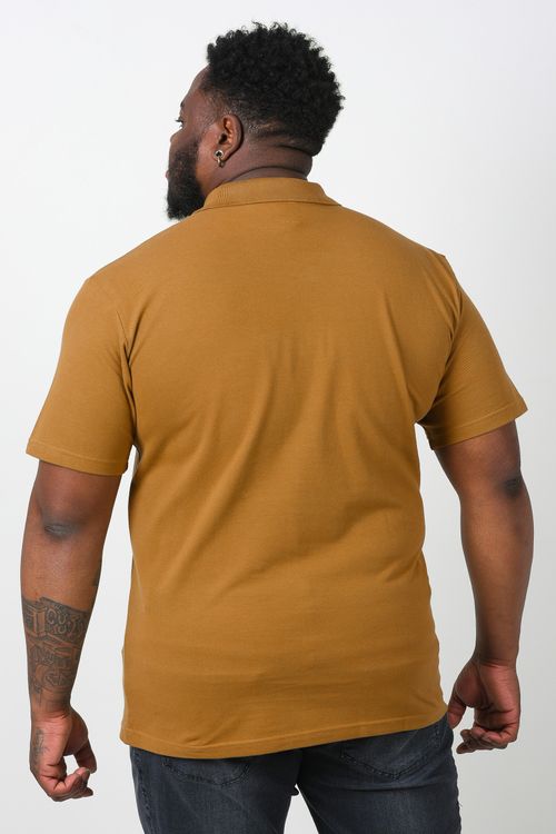 Camisa polo piquet masculina plus size caramelo