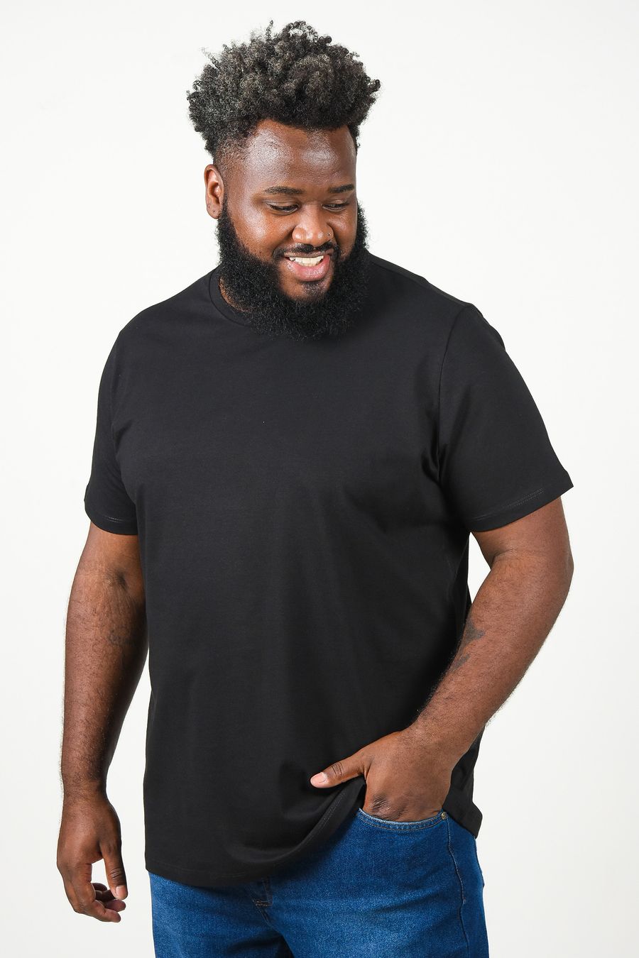 Camiseta  com Estampa nas Costas Preto