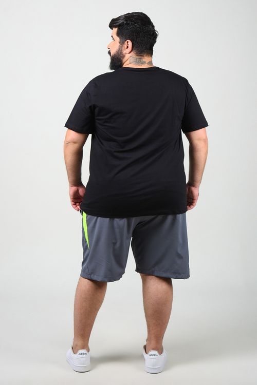 Camiseta decote v plus size preto
