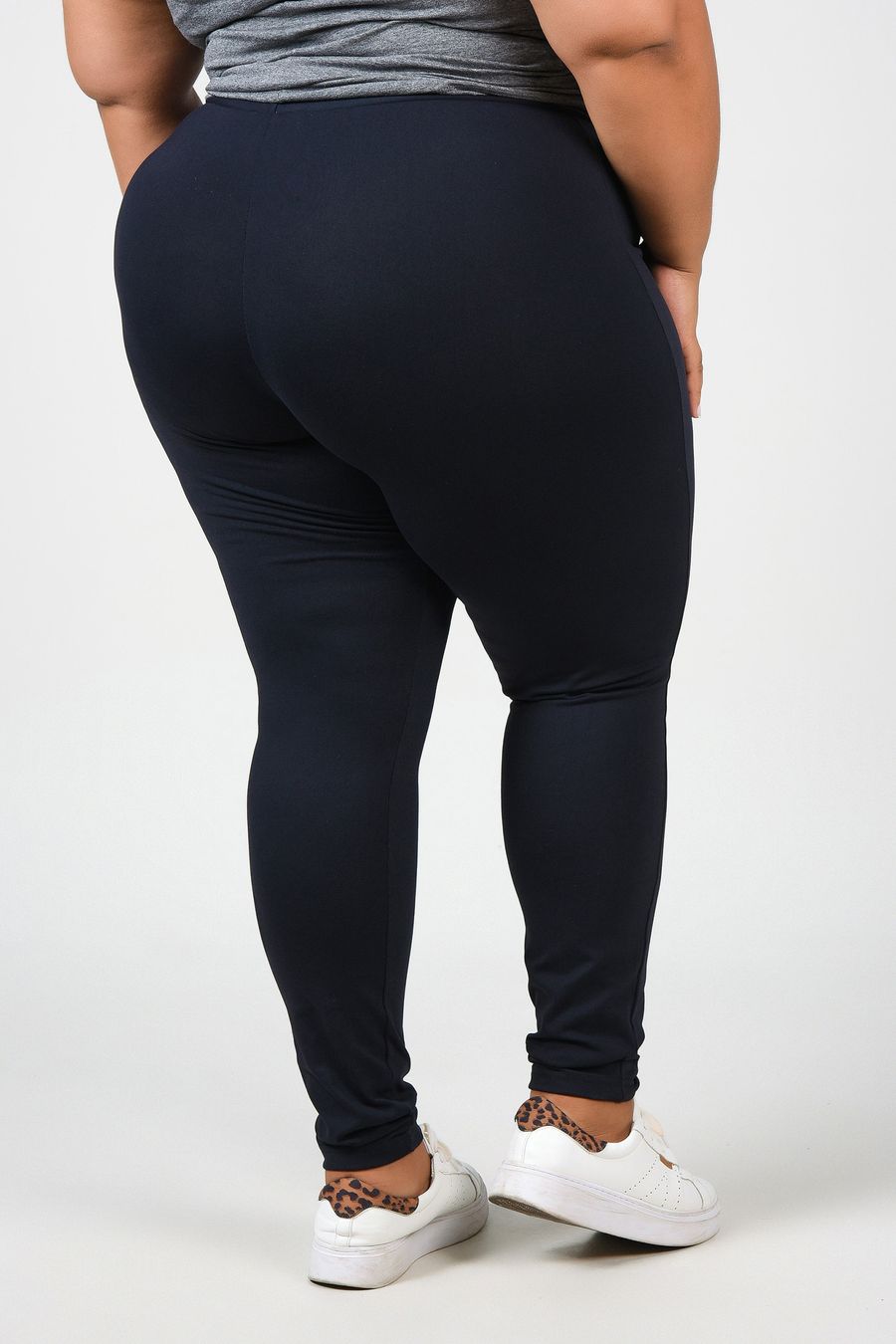 Calça legging fitness básica plus size  preto
